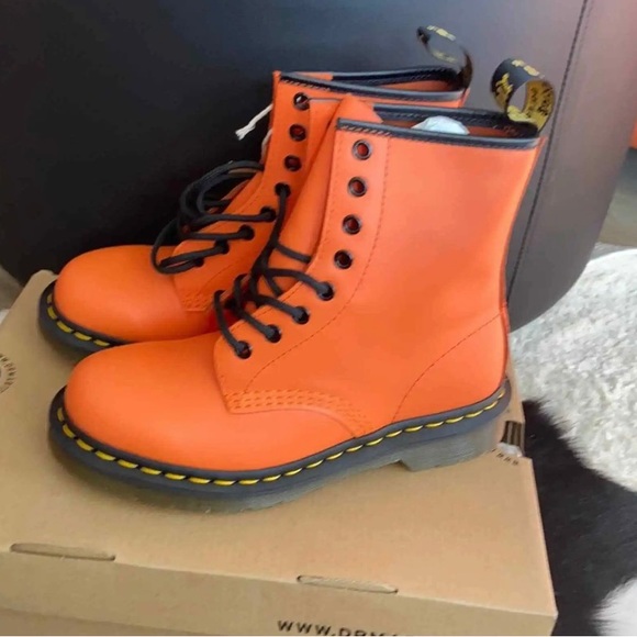 6 🔖 DR. MARTENS 1460 Smooth Orange Boots 25714659 - Picture 2 of 9
